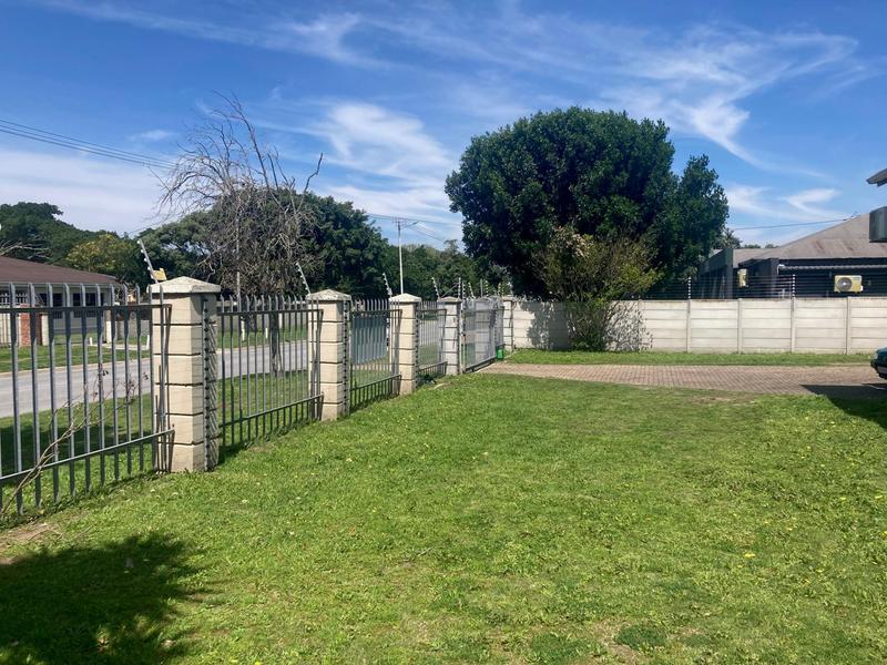 To Let Commercial Property for Rent in Newton Park Eastern Cape